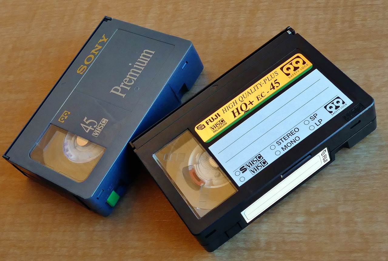 Common Issues You Might Encounter When Converting Old Home Movies to Digital